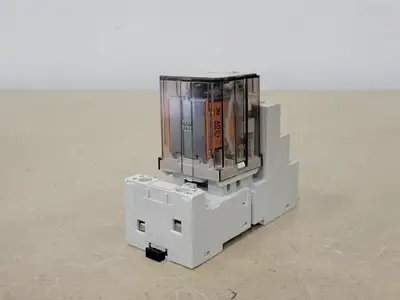 Used ALLEN-BRADLEY 700-HB32A1 Misc Electrical & Power Parts British Columbia CA | Lenmark #248197