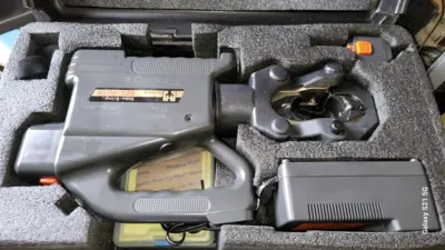 USED BURNDY REC-3610