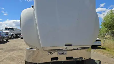 USED 2018 PETERBILT 348
