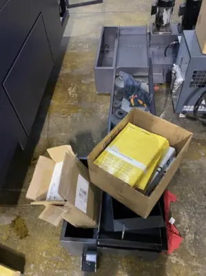 2012 HWACHEON SIRUS UM Vertical Machining Centers | Toolquip, Inc. (2)