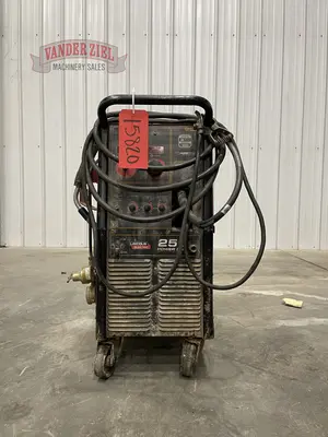 Lincoln Maxtrac Electric Power MIG 256 Welder K3068