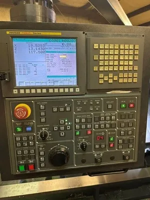 2012 DOOSAN PUMA 400LMC CNC Turning Centers | Bayou Machinery (7)