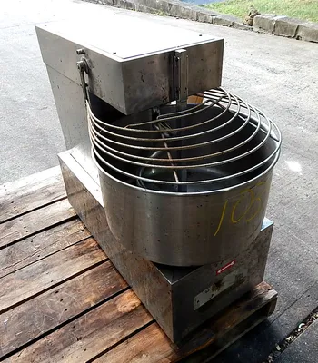 USED UNNOWN SIMILAR TO ARTOFEX DOUGH MIXER
