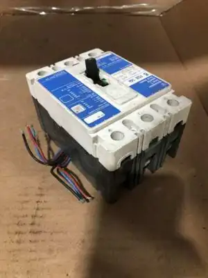 Westinghouse FDB3015 Circuit Breaker 15 Amp Molded case 600 VAC