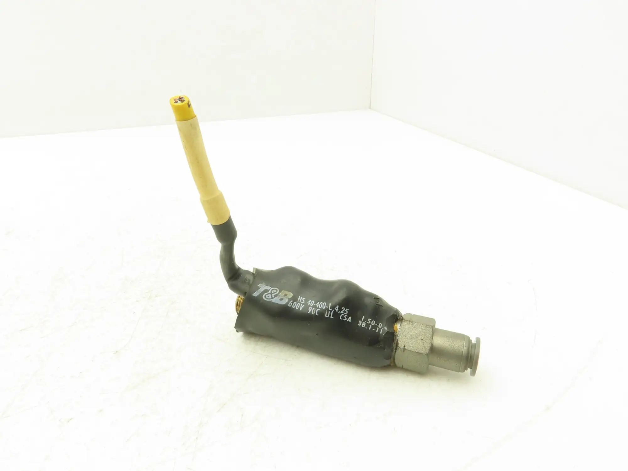 Gems Sensor 168432 FS-380 Liquid Flow Switch 3/8"NPT  New Take-Off