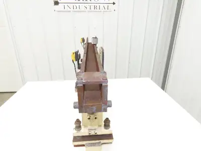 Used HOOSIER _UNKNOWN_ Vibratory Feeders Indiana US | Arrow Industrial #1436893