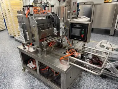 USED 2022 GUMMY TG50