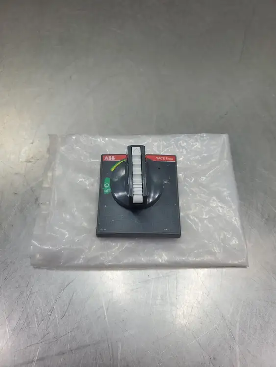 Used ABB SACE Tmax Circuit Breaker Accessory Knob Circuit Breaker Parts South Carolina US | Palmetto Automation #1165300