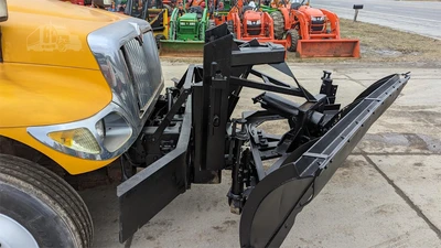 USED 2005 INTERNATIONAL WORKSTAR 7400