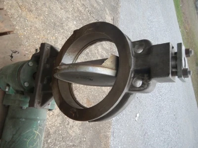 Fisher 10" 300 Class, WCB Steel Butterfly Control Valve