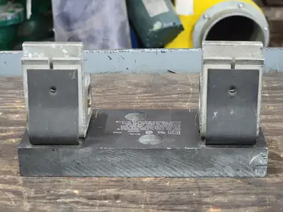 Fuse Holder J60400