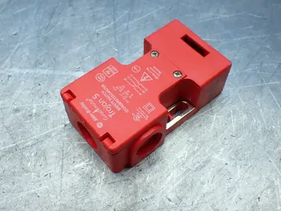NEW ALLENBRADLEY 440KT11090
