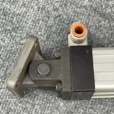 Used Numatics P2AK-30A2C-CLP2 Pneumatic Cylinders California US | Davliegogo LLC #1705752