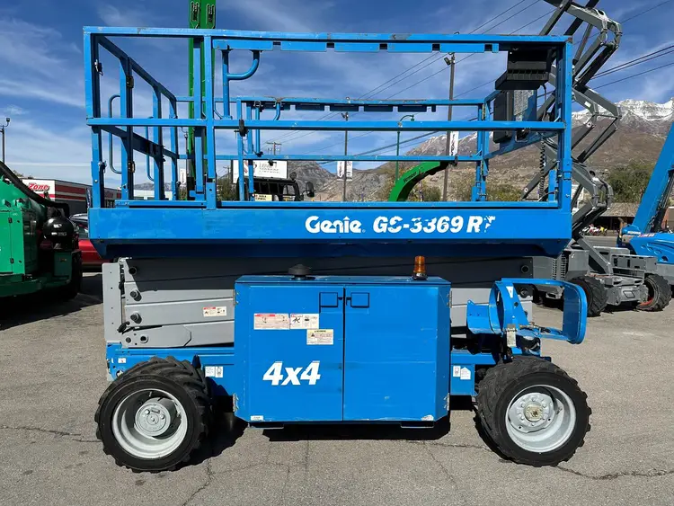 Used 2014 GENIE GS-3369 RT Scissor Lifters Utah US | Global Remarketing #1285343