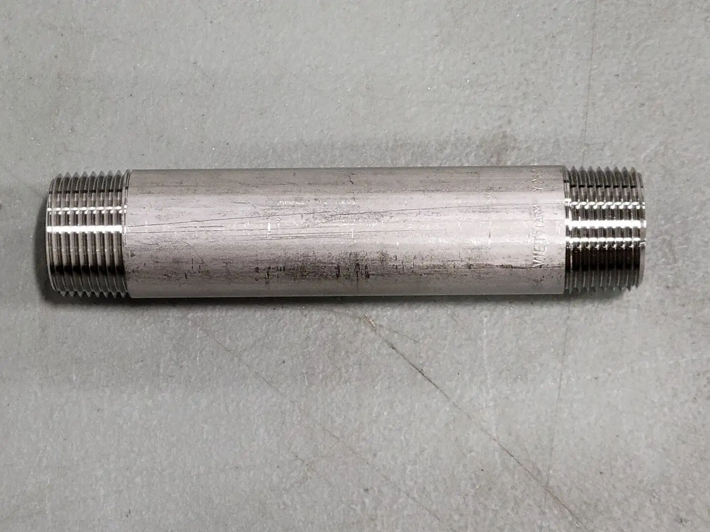 1" x 6" S40 Nipple 304 Stainless Steel (Box of 17)