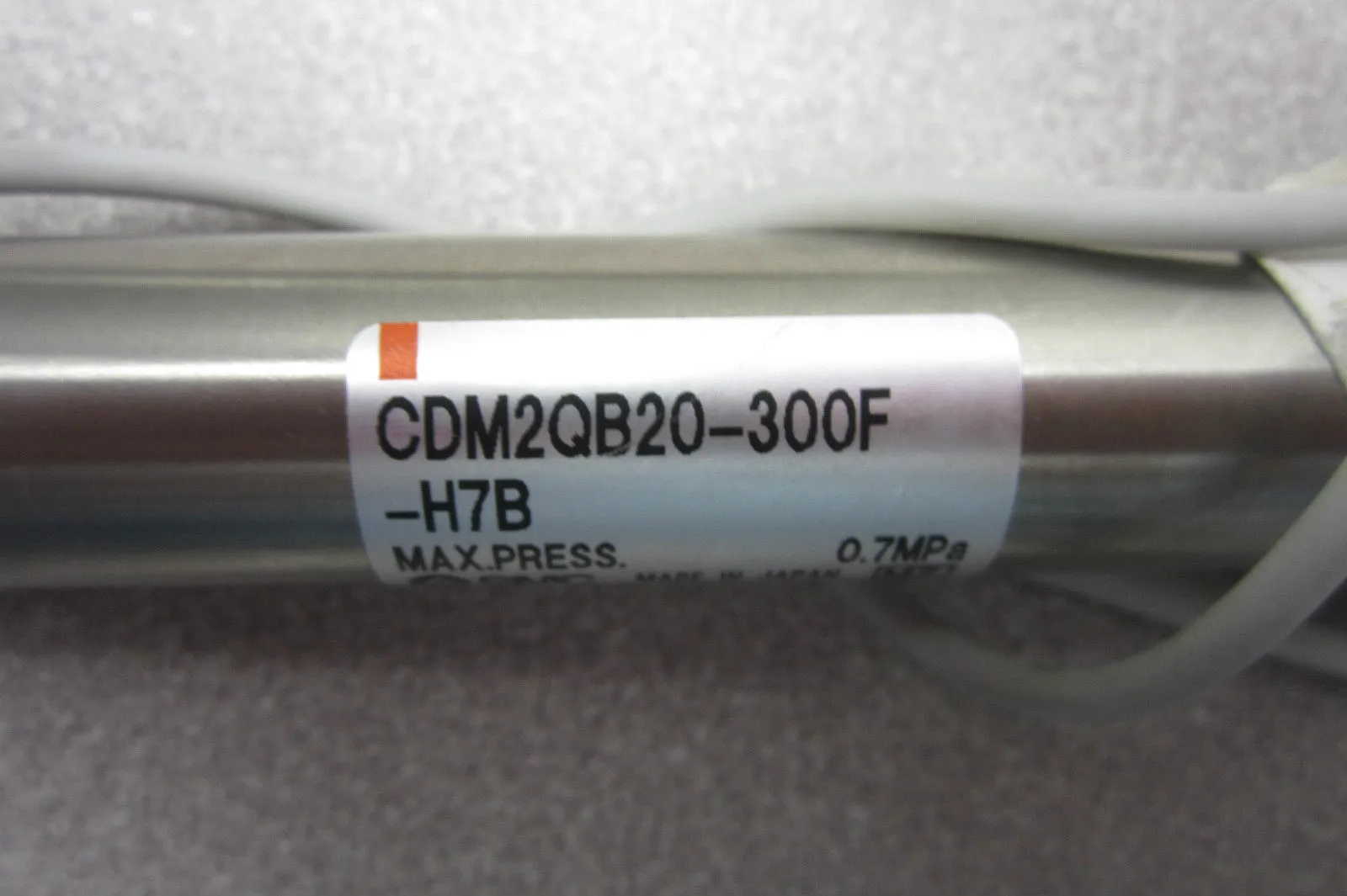NEW SMC CDM2QB20-300F-H7B CYLINDER CDM2QB20300FH7B