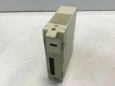 USED OMRON C200H-OC225