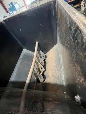 Approx. 125 cu/ft Agitator, Two Rotor/Augers