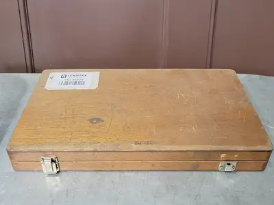 Hand Tap and Die Set