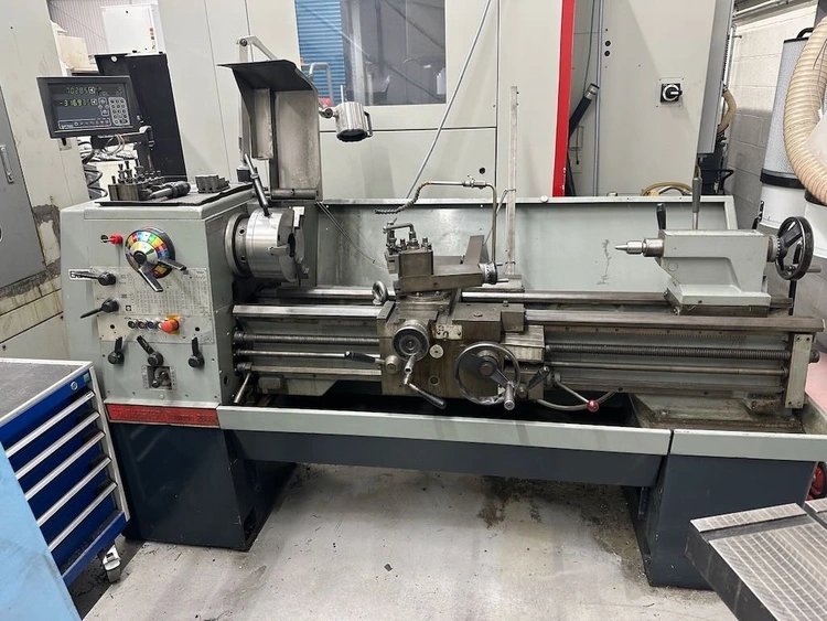 COLCHESTER TRIUMPH 2000