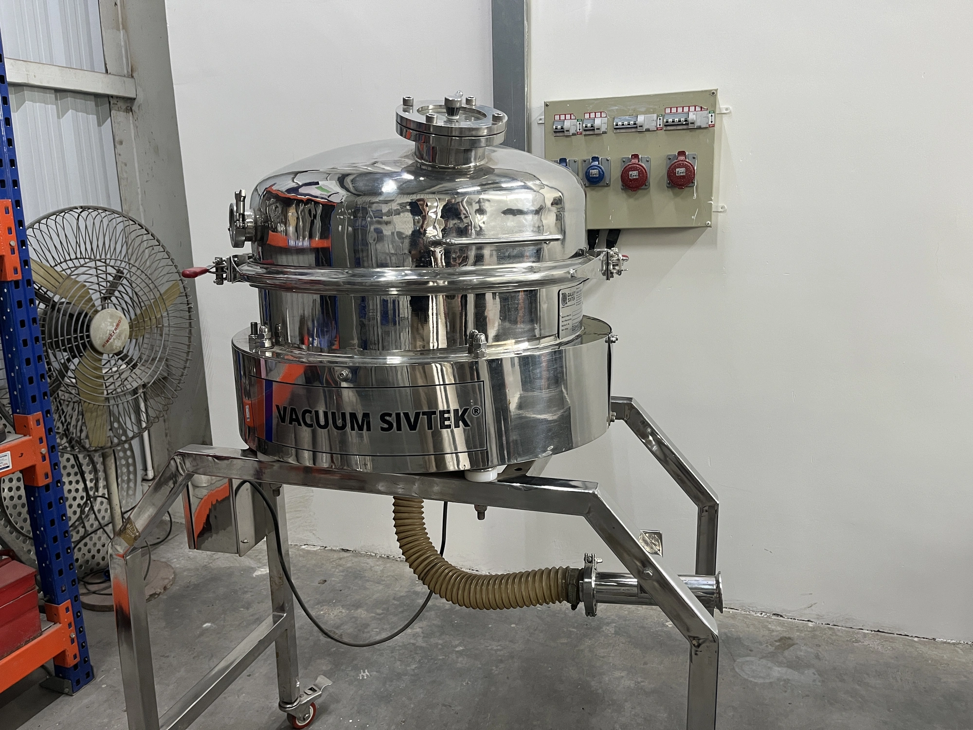 New Vacuum Seive 1016mm x 0.63m2