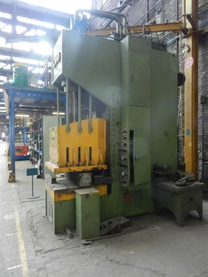 USED LVD EMC 200 TON