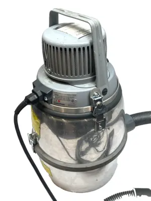 Used Nilfisk Industrial Vacuum 110/120V 1100W Wet/Dry Vacuums Michigan US | Maverick Industrial Sales #1401991