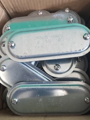 NEW Crouse-Hinds 570
