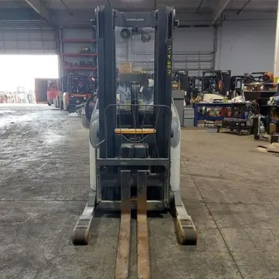 USED 2016 CROWN RR5725-45