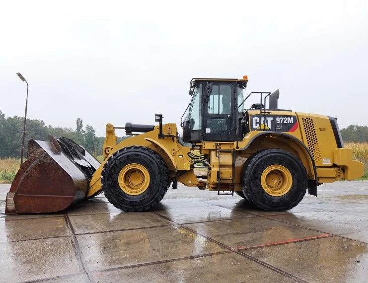 USED 2017 Caterpillar 972M
