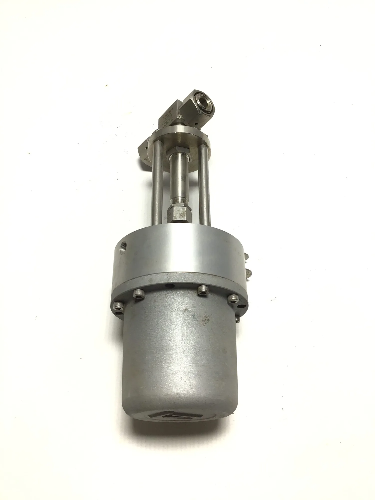 Swagelok B79650/SS-8UK-V471M-4C Pneumatic Stainless Bellows Sealed Valve