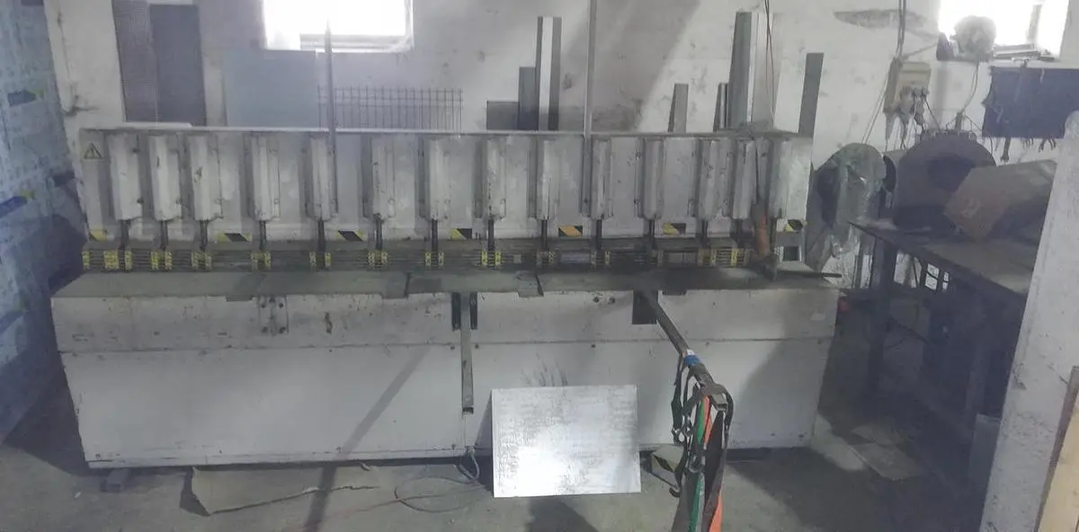 Used WRB 3150/2 Sheet Metal Shears CZ | Amaron s.r.o. #1061562