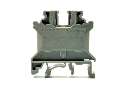 CTS4UN | Connectwell  Standard Feed Through Terminal Blocks 4mm LOT OF 10 - Used