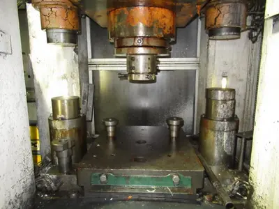 400 TON SACK & KIESSELBACH STRAIGHT SIDE HYDRAULIC PRESS: STOCK #12328
