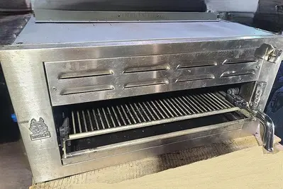 Wolfe Salamander Broiler