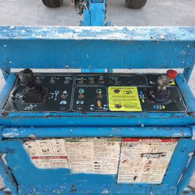 USED 2014 Genie S-65