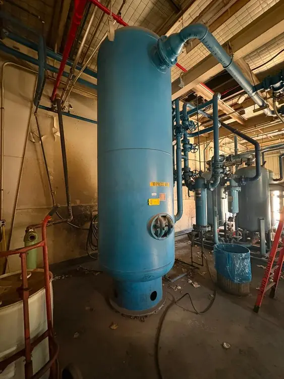 Used _UNKNOWN_ _UNKNOWN_ Pressure Tanks Ohio US | Myron Bowling Auctioneers Inc #1504579