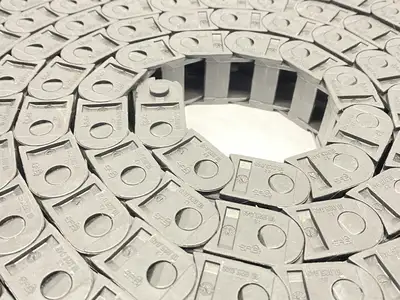 10.025.048.0 | Igus  Series 10 Energy Chain 132 Links 13ft Length - New Other