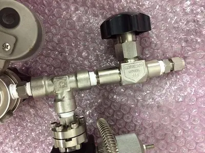MATHESON 3503 GAS REGULATOR