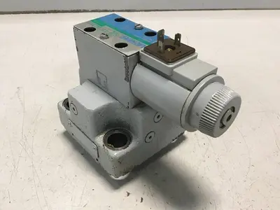 USED VICKERS DG4V-3S-7A-M-U-HL7-60-EN490
