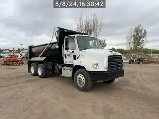 USED 2020 Freightliner 114SD