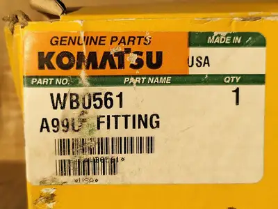 NEW KOMATSU WB0561