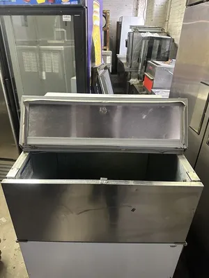 USED Beverage-Air SMF34