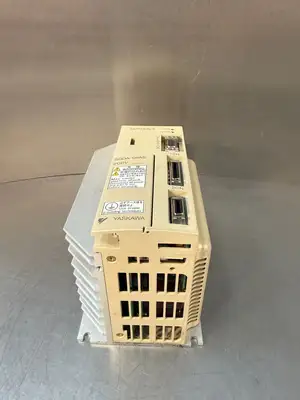 Yaskawa SGDA-08AS Servopack 1Phase 50/60Hz (1.5.1)