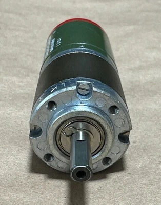 NEW maxon motor 2332.912-13.256-200