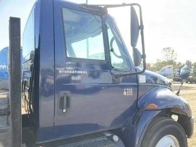 Used 2007 INTERNATIONAL 4300 Box trucks Michigan US | Miedema Asset Management Group #1568276