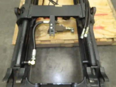 Yale 3292 Duplex Forklift Mast 2-Stage Class 2  No Carriage Missing