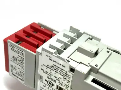 USED ALLEN-BRADLEY SAFETY CONTACTOR