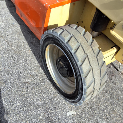 USED 2015 JLG 4069LE