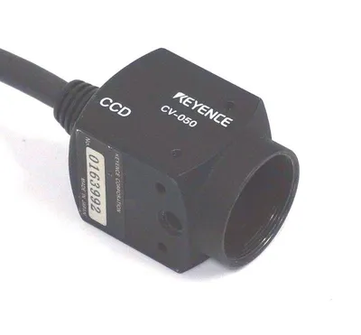 USED KEYENCE CV-050 CAMERA CCD CV050